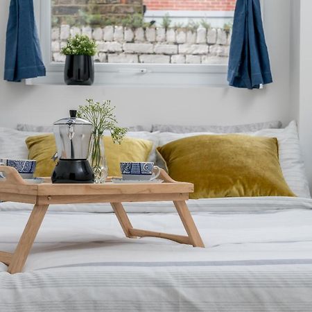 Modern And Light 2 Bed Flat In Sw2 Apartment ลอนดอน ภายนอก รูปภาพ