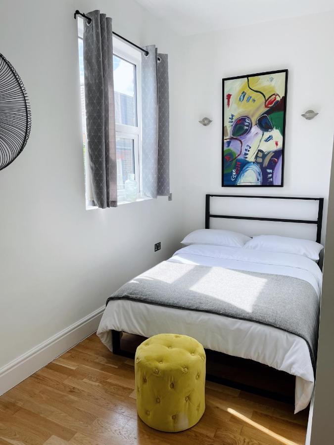 Modern And Light 2 Bed Flat In Sw2 Apartment ลอนดอน ภายนอก รูปภาพ