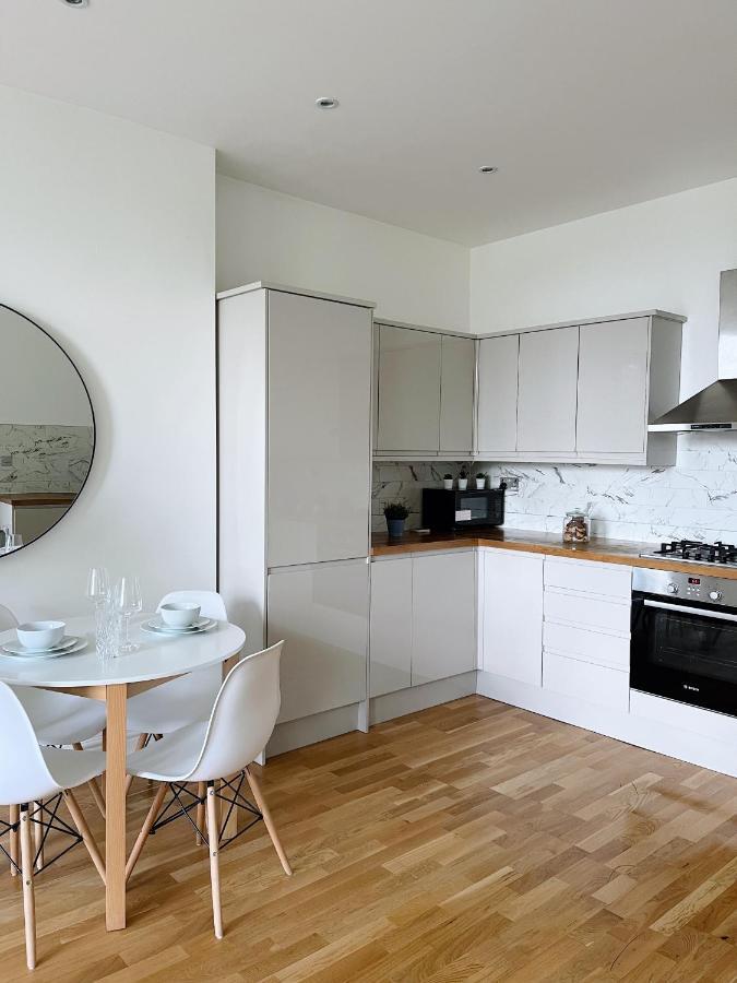 Modern And Light 2 Bed Flat In Sw2 Apartment ลอนดอน ภายนอก รูปภาพ
