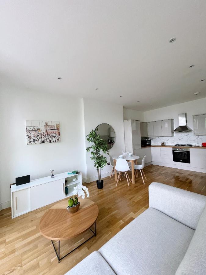 Modern And Light 2 Bed Flat In Sw2 Apartment ลอนดอน ภายนอก รูปภาพ